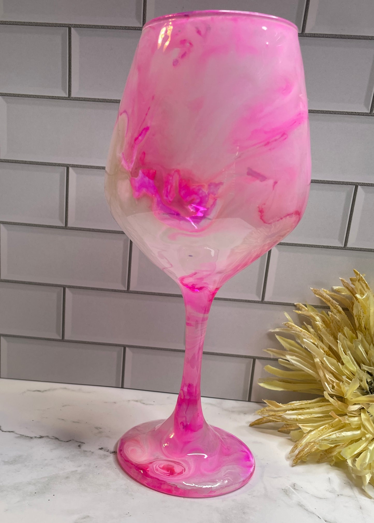 Wide Bubblegum Wine Glass