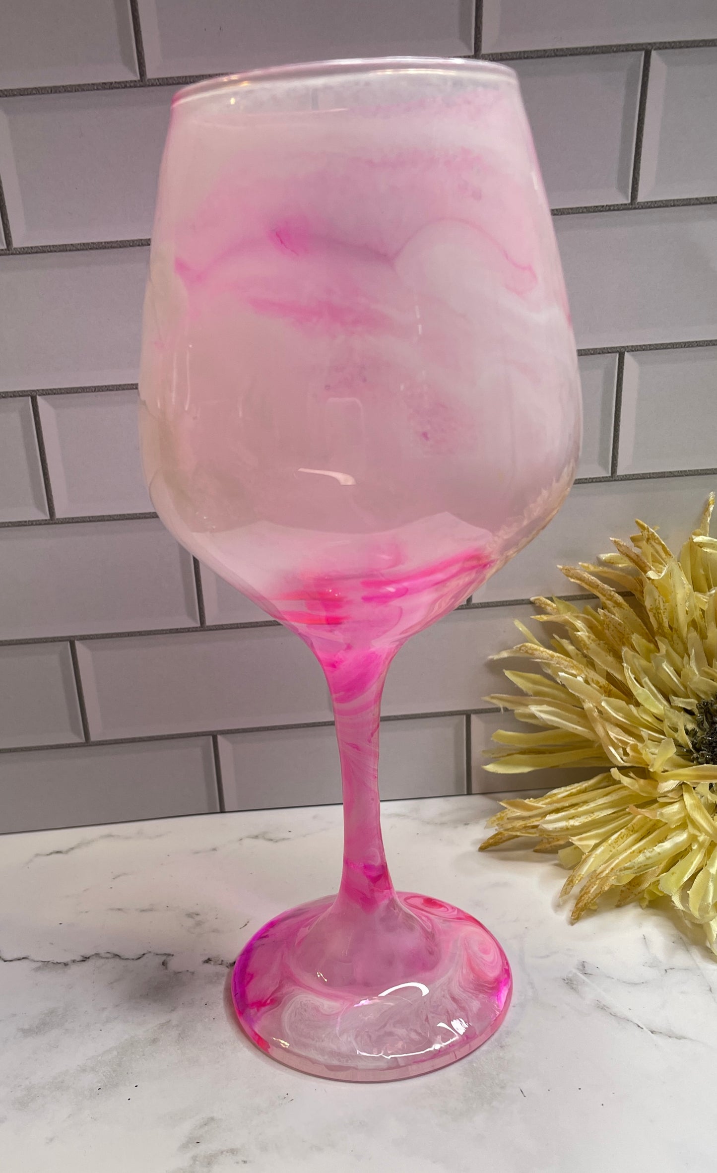 Wide Bubblegum Wine Glass